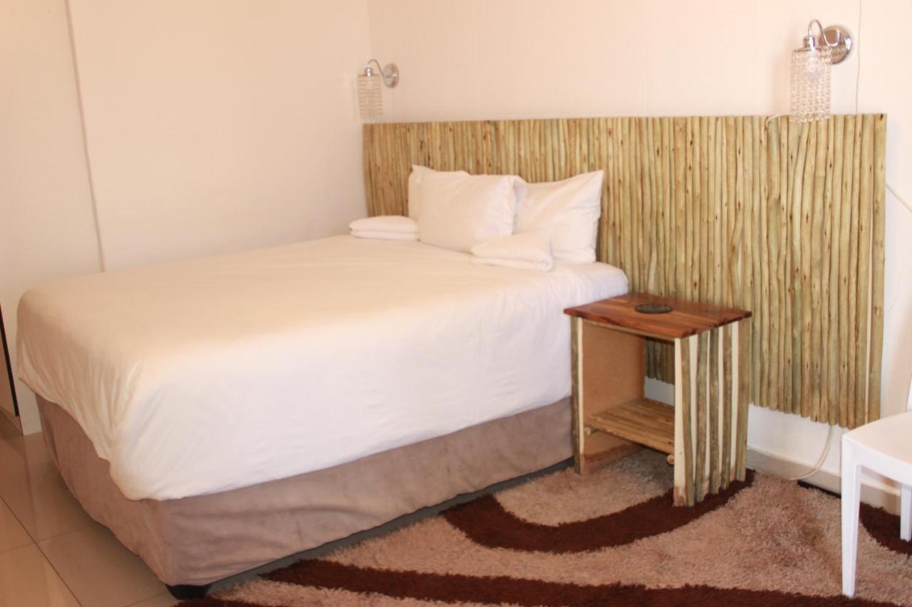 Pandeinge Hotel Уиндхоек Екстериор снимка