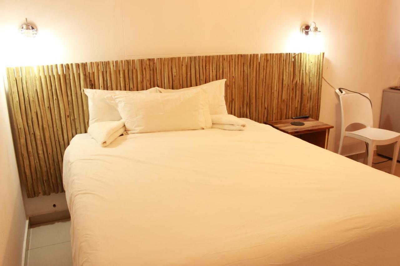 Pandeinge Hotel Уиндхоек Екстериор снимка