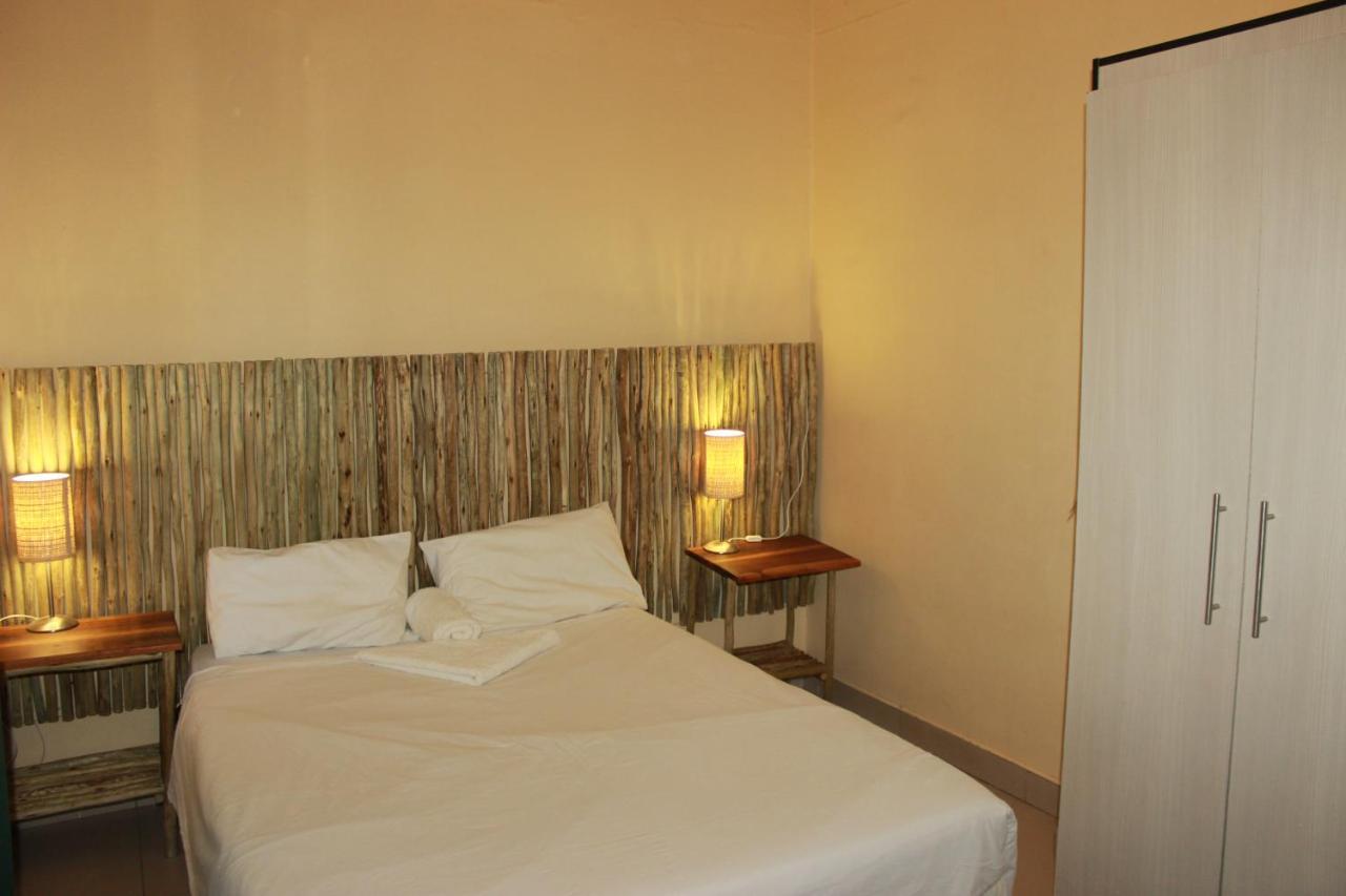 Pandeinge Hotel Уиндхоек Екстериор снимка